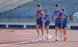 Türkiye Kupası'ndan madalyalarla dönen Karabüklü triatloncu gençlerin hedefi milli forma