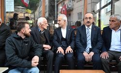 Ulaştırma ve Altyapı Bakanı Uraloğlu, Trabzon'da vatandaşlarla bayramlaştı