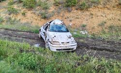 Uşak'ta otomobilin şarampole devrilmesi sonucu 3 kişi yaralandı