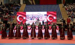 Van ve çevre illerde 19 Mayıs Atatürk'ü Anma, Gençlik ve Spor Bayramı kutlandı