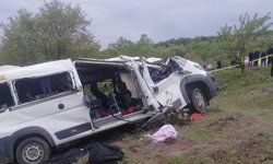 Yozgat'ta öğrenci servisinin devrilmesi sonucu 2 öğrenci ve sürücü öldü, 7 öğrenci yaralandı
