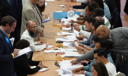 İngiltere'deki yerel seçimlerde sandıktan aşırı sağ çıktı