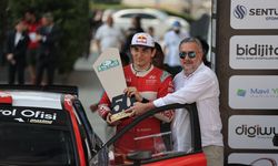 50. Yeşil Bursa Rallisi'nde kazanan genç pilot Kerem Kazaz oldu