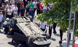 Başakşehir'de araca çarpıp takla atan otomobilin sürücüsü yaralandı