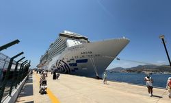 Bodrum'a 'Aroya' kruvaziyeriyle 2 bin 124 turist geldi