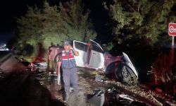 Bolu'da kamyonetin tıra çarpması sonucu 3 kişi yaralandı