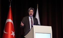 BUÜ'de 'Bağımlılığın Yeni Yüzü: Tütün Endüstrisinin Evrimi' sempozyumu düzenlendi