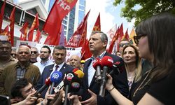 CHP Grup Başkanı Özel, eylem yapan maden işçilerini ziyaret etti