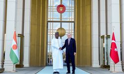 Cumhurbaşkanı Erdoğan, Nijer Cumhurbaşkanı Tchiani'yi resmi törenle karşıladı