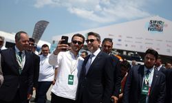 Enerji ve Tabii Kaynaklar Bakanı Bayraktar, Sıfır Atık Festivali'ndeki bakanlık standını ziyaret etti: