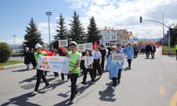 Erzurum'da öğrenciler projelerini kariyer fuarında sergiledi