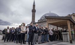 Erzurum'da yangında ölen diyaliz hastası kadının cenazesi defnedildi