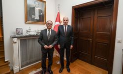 TBMM Başkanı Kurtulmuş Türkiye'nin Stokholm Büyükelçiliğini ziyaret etti