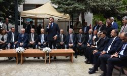 Ulaştırma ve Altyapı Bakanı Uraloğlu, Gümüşhane'de vatandaşlarla bir araya geldi
