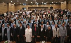 Zonguldak BEUN'de dereceye giren öğrenciler mezuniyet sevinci yaşadı