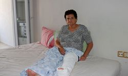 Adana'da alkollü sürücünün neden olduğu kazada kızını kaybeden annenin acısı dinmiyor