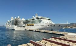 Bodrum'a iki kruvaziyerle 3 bin 319 turist geldi