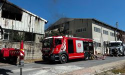 GÜNCELLEME - Arnavutköy'de sünger fabrikasında çıkan yangın itfaiye ekiplerince söndürüldü