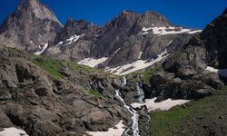 GÜNCELLEME - Hakkari'de haber alınamayan dağcı için arama çalışması sürüyor