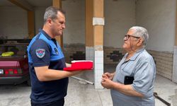 Karabük'te evine Türk bayrağı asılmasını isteyen yaşlı adamın talebi yerine getirildi