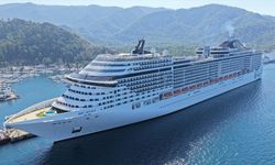 'MSC Divina' kruvaziyeri Marmaris'e 4 bin 111 turist getirdi
