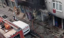 Sultangazi'de bir iş yerinde çıkan yangın söndürüldü