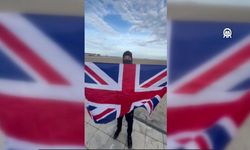 Manş Denizi kıyısında göçmenler ile aşırı sağcı grup karşı karşıya