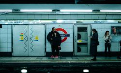 Londra metrosunda telefon çekme sorunu ne zaman bitecek?