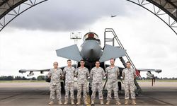 Türk savunma heyeti İngiltere’de Eurofighter tesislerini inceledi