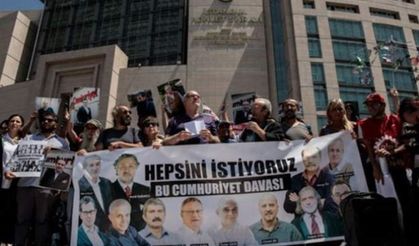 Yargıtay'ın bozduğu Cumhuriyet gazetesi davası: Mahkeme, 12 sanık için mahkumiyette direndi