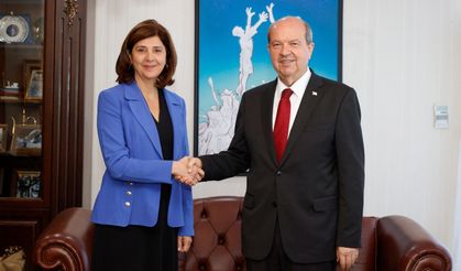 Ersin Tatar ile Holguin adada bir görüşme yaptı