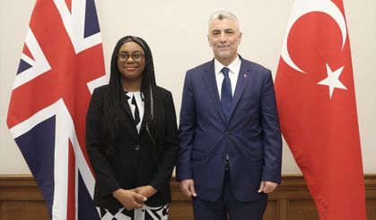 Ticaret Bakanı Bolat, Londra'da Türk ve İngiliz iş insanlarıyla bir araya geldi