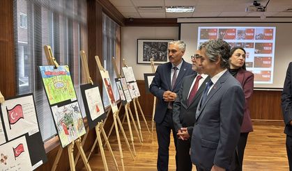 İngiltere'de yaşayan Türk çocuklar, 15 Temmuz'u resimle anlattı