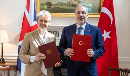 Türkiye ile İngiltere arasında imzalanan "Stratejik Ortaklık Çerçeve Belgesi"