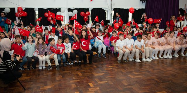 Londra’da Hornsey Atatürk Okulu 23Nisan etkinlikleri