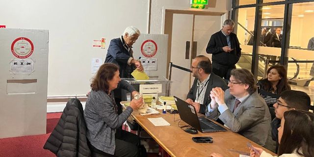 YSK, yurt dışında ve gümrük kapılarında oy sayısı 900 bine yaklaştı