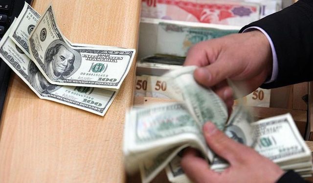 Dolar, Asya seansında sakinliğini bozdu: Kurlarda haftanın ilk rakamları