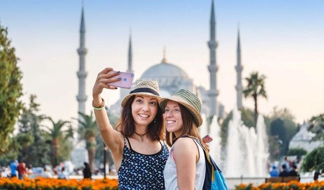 Türk turizmi oyun kurucu bir konuma geldi: Turist başı harcama 1200 dolara çıktı