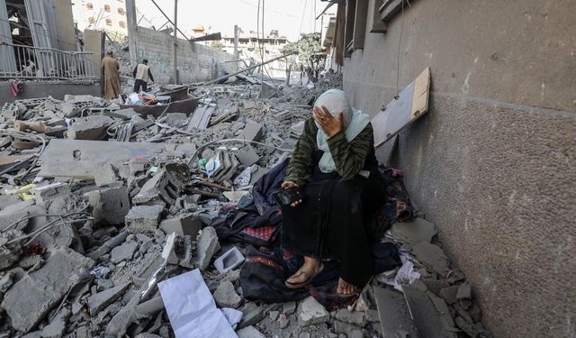Gazze'de yüz binlerce insan hayatta kalma mücadelesi veriyor