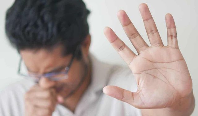 Nefes borusu yırtılan hastadan sonra doktorlardan 'hapşırığınızı tutmayın' uyarısı