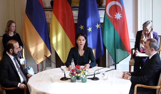 Azerbaycan - Ermenistan barış görüşmeleri Berlin'de başladı