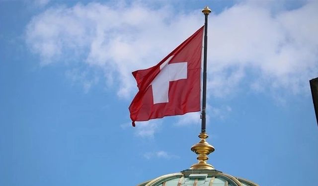 İsviçreli seçmenler emeklilere yılda bir maaş ikramiye verilmesini onayladı