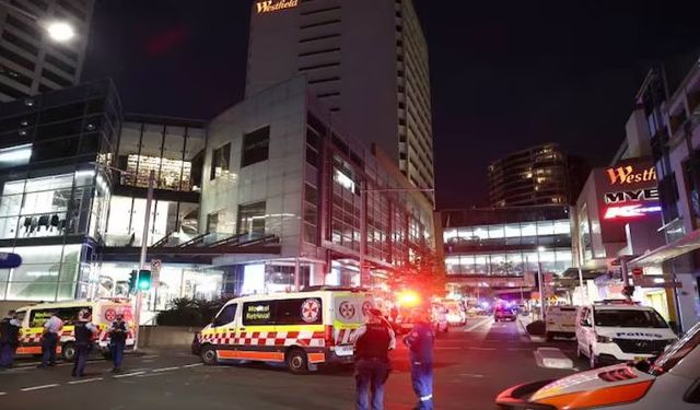 Avustralya'da AVM'ye bıçaklı saldırı! 5 kişi öldü, 1'i bebek 8 kişi yaralandı