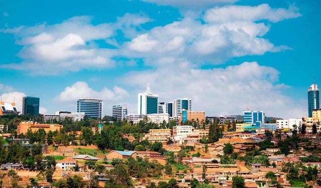 İngiltere, gönüllü olan bir sığınmacıyı Ruanda'ya gönderdi