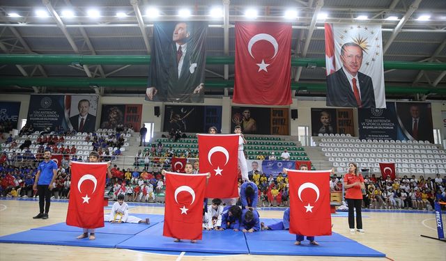 Mardin'de GSB Spor Okulları ile Engelsiz Spor Okulları'nın açılışı yapıldı