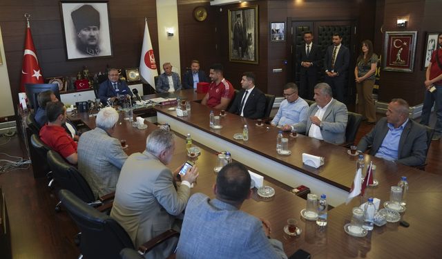 Taha Akgül'ün adını taşıyacak karakucak güreş turnuvasının basın toplantısı düzenlendi