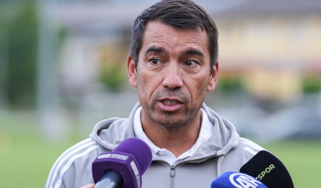 Beşiktaş Teknik Direktörü Van Bronckhorst'tan Slovenya kampı değerlendirmesi: