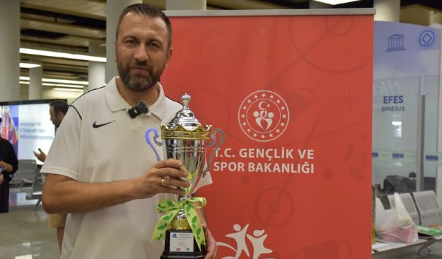 ISF Dünya Liseler Basketbol Şampiyonası'nda 3. olan Doğa Koleji'ne coşkulu karşılama