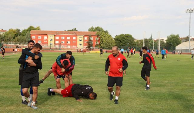 Kumlucalı başpehlivan Orhan Okulu, altın kemeri Antalya'ya ebedi götürmek istiyor