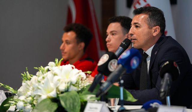 Paris 2024'e katılacak cimnastikçiler için İzmir'de uğurlama töreni düzenlendi